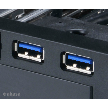 AKASA Lokstor M51 - 2.5 "a 3.5" HDD rack do 5,25"