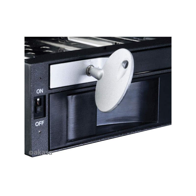 AKASA Lokstor M51 - 2.5 "a 3.5" HDD rack do 5,25"