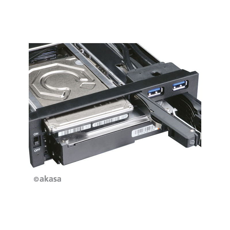 AKASA Lokstor M51 - 2.5 "a 3.5" HDD rack do 5,25"