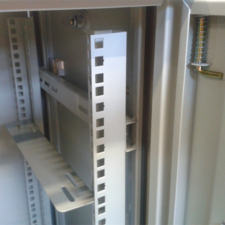 Datacom 19" rozvádzač jednodielny 15U/hl.450mm