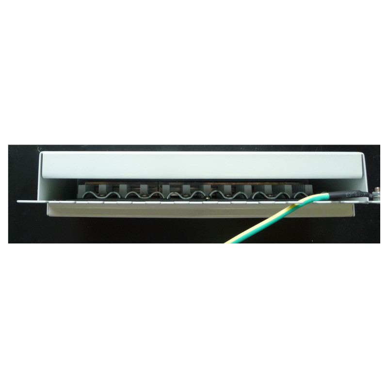 Patch panel Box 8-port Cat5E STP na stenu