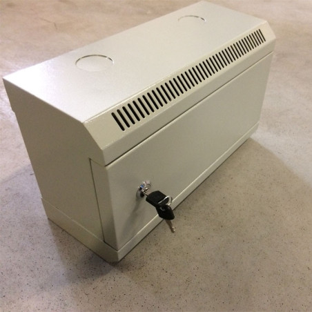 10" rack jednodielny 4U/140 DATACOM Šedý plech.dvere