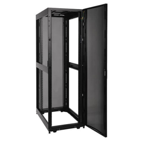 Skriňa SmartRack 42U, Š = 600mm, Hl = 830mm, vrátane dverí a bočných panelov
