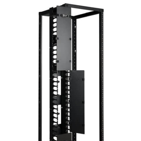 Káblový manažér vertikálny SmartRack 6 (15.24cm), káblový kanál s výrezmi pre káble a krytom