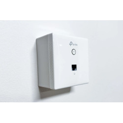 TP-LINK držiak s káblovou krytkou pre EAP115/250/650-Wall a TAPO S210/S220 na stenu, biely