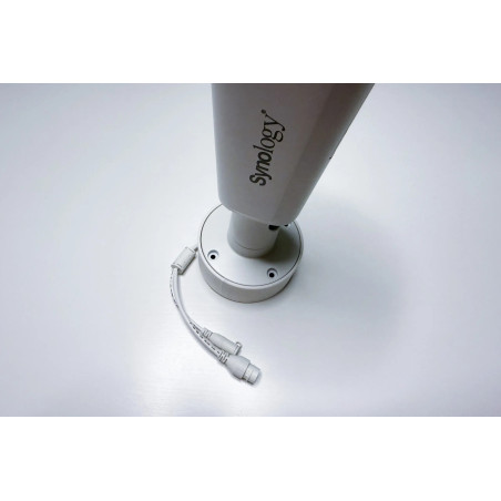 SYNOLOGY držiak/krytka káblov pre kamery Synology BC800 na stenu a strop, biely
