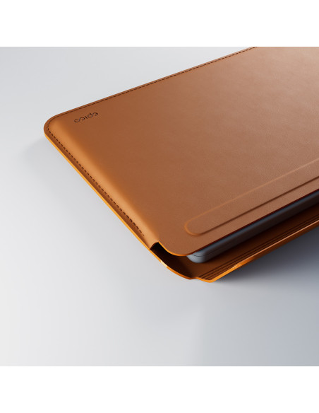 Epico Leather Sleeve MacBook Pro 13,3"/Air 13,6" - hnedá