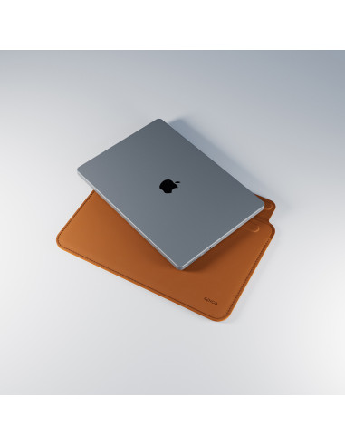 Epico Leather Sleeve MacBook Pro 13,3"/Air 13,6" - hnedá
