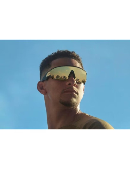 Meta Oakley Vanguard prizm black lenses, white frame