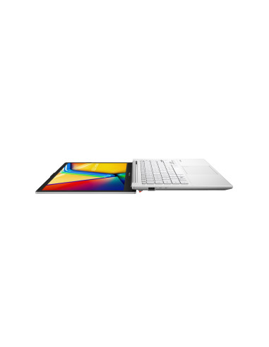 ASUS Vivobook Go 14/E1404FA-EB1808W/R3-30/14"/FHD/8GB/256GB/AMD int/W11H/Silver/2R