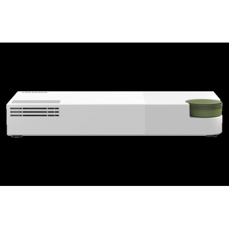 QNAP riadený switch QSW-M2108-2S (8x 2,5GbE RJ45 a 2x 10GbE SFP+)