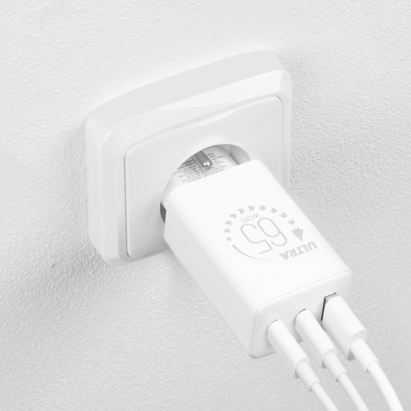 OBAL:ME GaN Cestovná Nabíjačka USB-A + 2xUSB-C 65W White