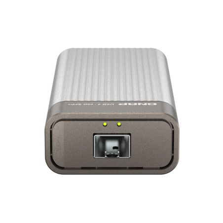 QNAP QNA-UC10G1SF- adaptér USB-C 4 (podpora Thunderbolt 3 a 4) na 10GbE SFP+ (pasívne chladenie)